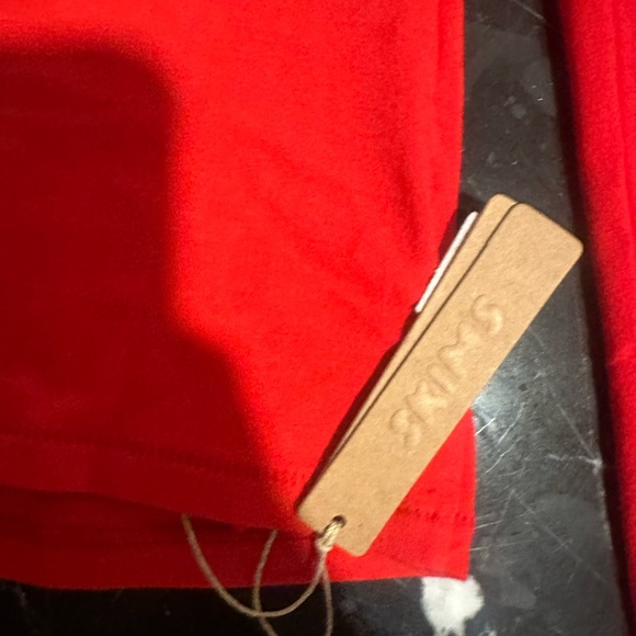 Skims new red turtleneck - Picture 3 of 4